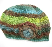 Вълнена плетена шапка